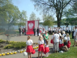 Spektakl patriotyczno - religijny w święto uchwalenia Konstytucji 3- Maja i Matki Boskiej Królowej Polski 