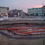 Budowa fontanny na Rynku. foto Tomasz Bracka