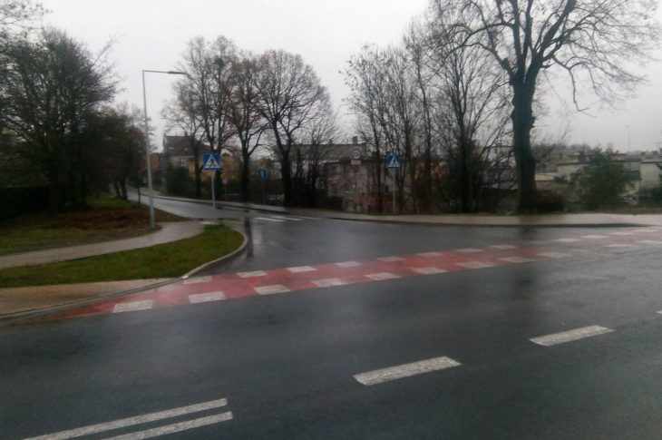 Nowe latarnie na ulicach Dworcowej i Korczaka w Więcborku - foto Tomasz Roman Bracka