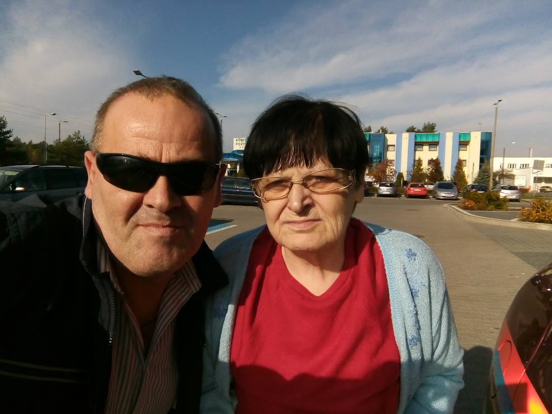 Na zdjęciu moja Mama Renata Bracka w świetnej formie i ja Tomasz Roman Bracka w Bydgoszczy w czerwcu 2020 r. na dwa miesiące przed śmiercią mojej Mamy !