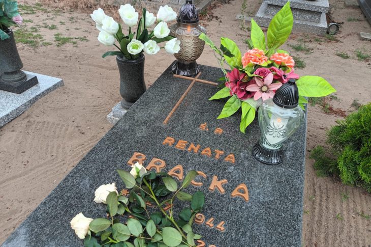 Dziś 7 lipca mija 23 miesięcznica przedwczesnej śmierci mojej ukochanej Mamy ś.p. Renata Bracka u której teraz jestem na Cmentarzu Komunalnym w Więcborku - Tomasz Roman Bracka