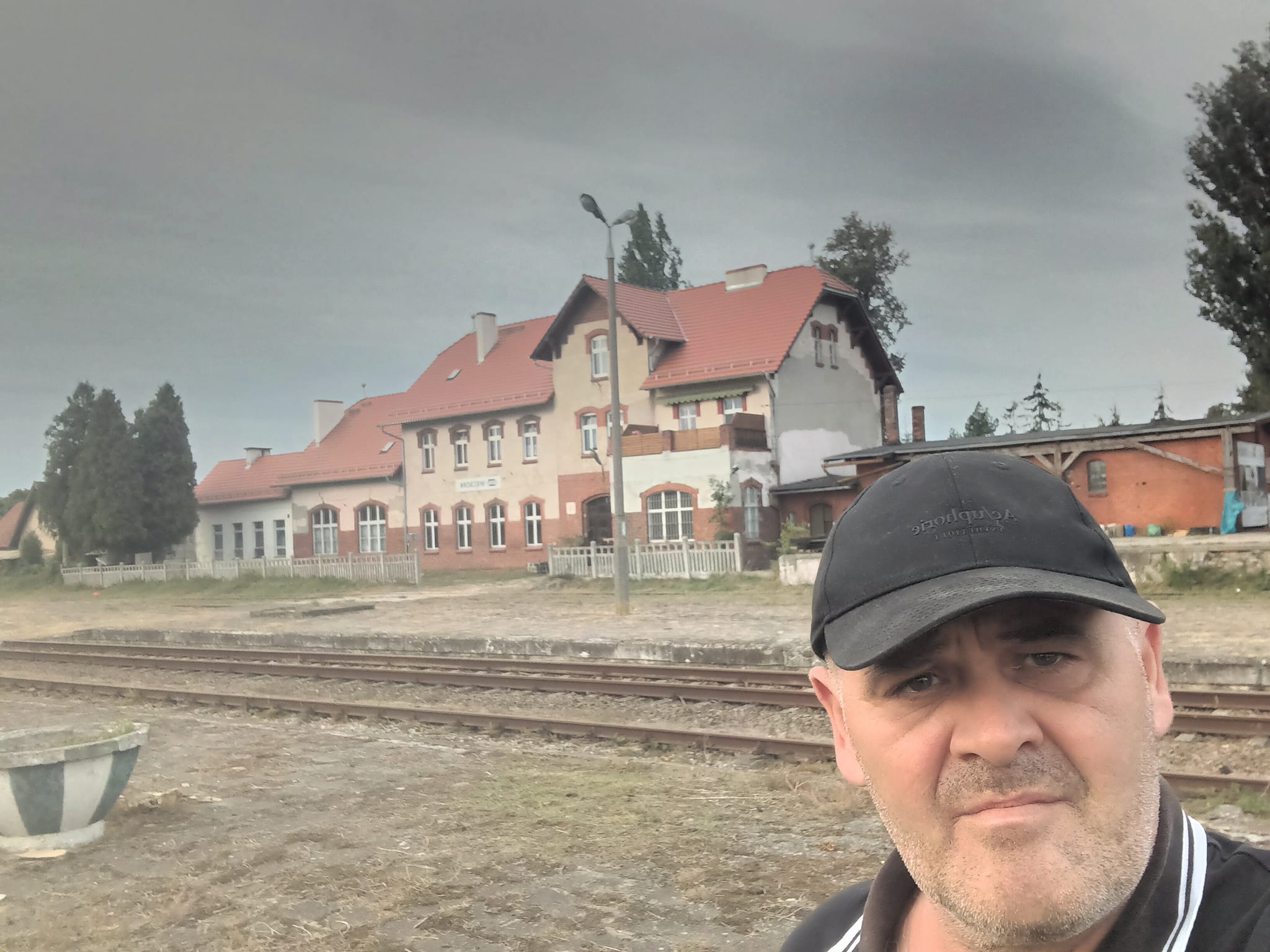 Rozpoczęła się wywalczona przeze mnie w Rządzie RP i PKP PLK SA przebudowa stacji i peronów na 135 letniej zabytkowej stacji PKP Więcbork - foto Tomasz Roman Bracka