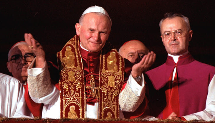 Dziś mija 44 rocznica wyboru św. Jana Pawła II na papieża - 16 października 1978r. który z moich rąk przyjął 20 lat temu 23 marca 2002 r. honorowe obywatelstwo miasta i gminy Więcbork