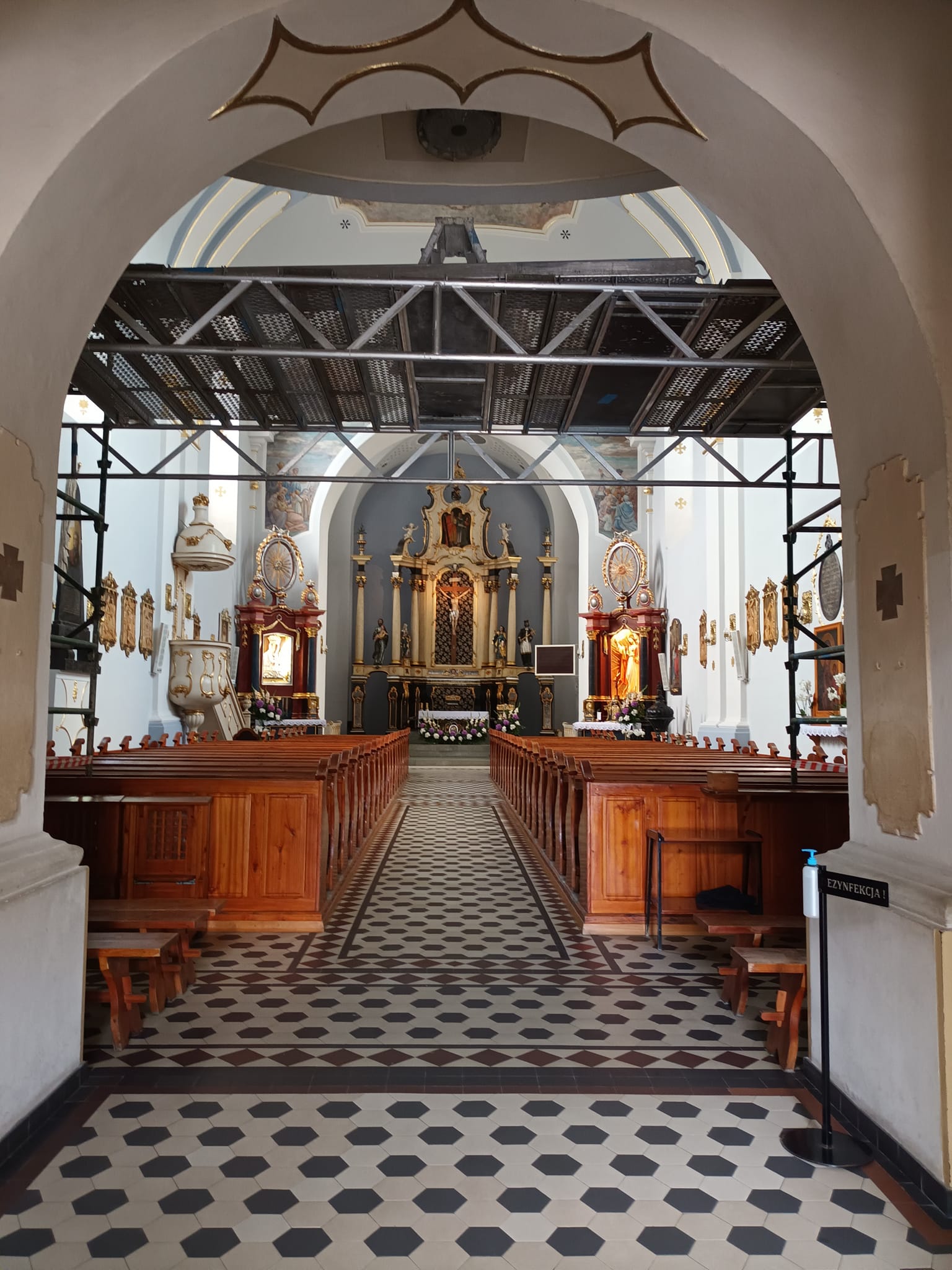 Rozpoczął się remont elewacji 300 letniego zabytkowego kościoła katolickiego w Więcborku wybudowanego przez ród książąt i hrabiów Potulickich h. Grzymała z Więcborka mających tu swoją siedzibę zamkową